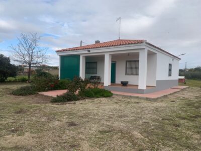 CHALET EN LA ZONA DE LAS CRUCES